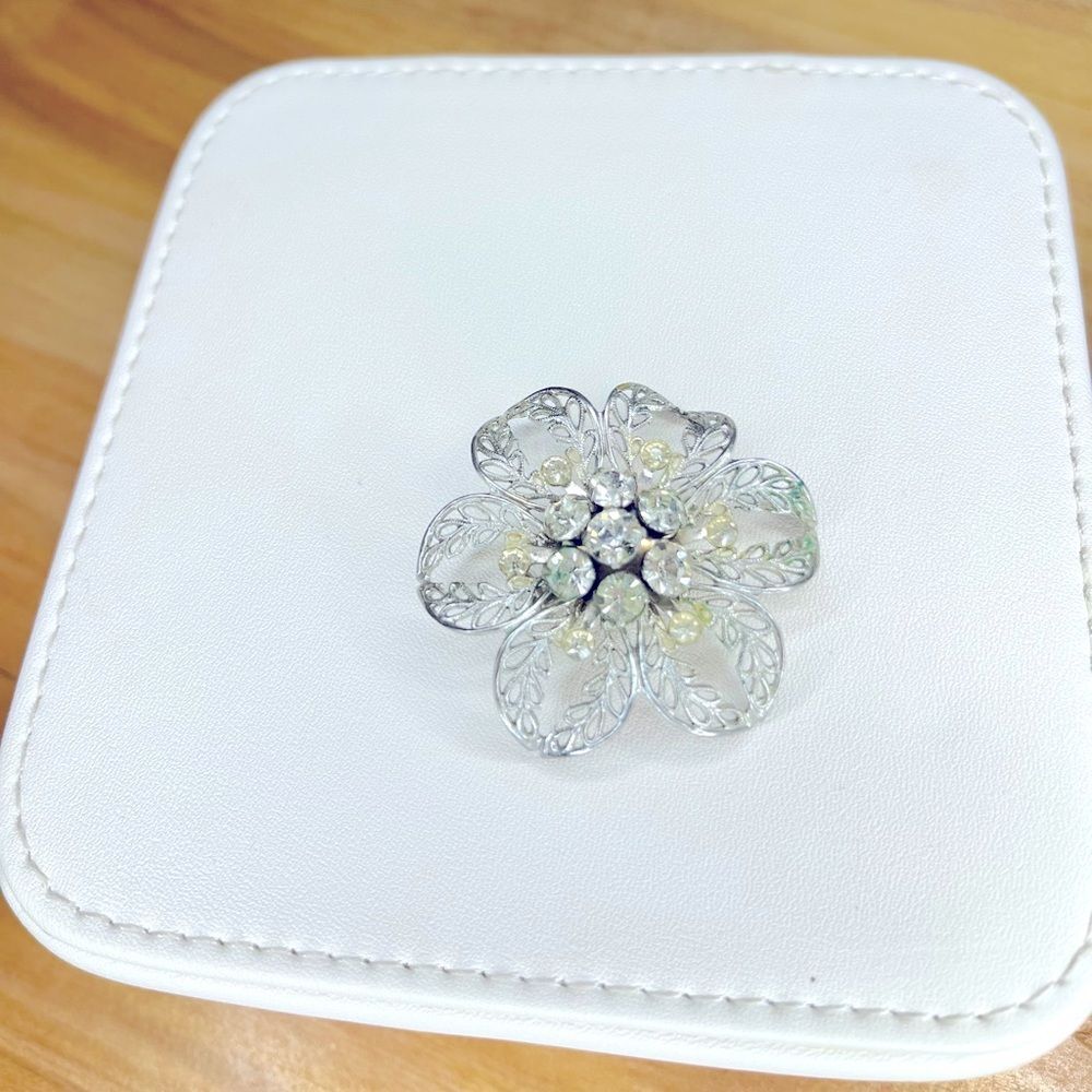 Vintage Costume Jewelry Brooch